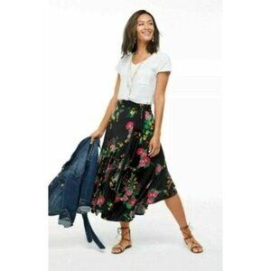 CABI Drama Wrap Skirt Medium 2020 Style #5700 Black Floral Medium